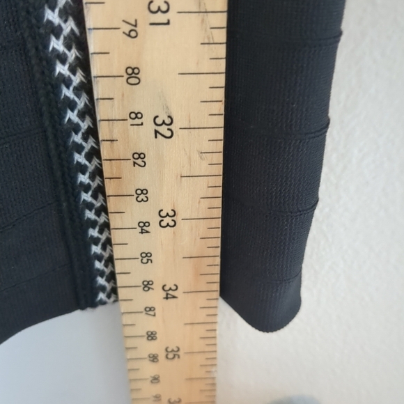 Guess Los Angeles Bodycon Dress Size 6 Lined Padded Kardashian Sexy Like New - Picture 8 of 8